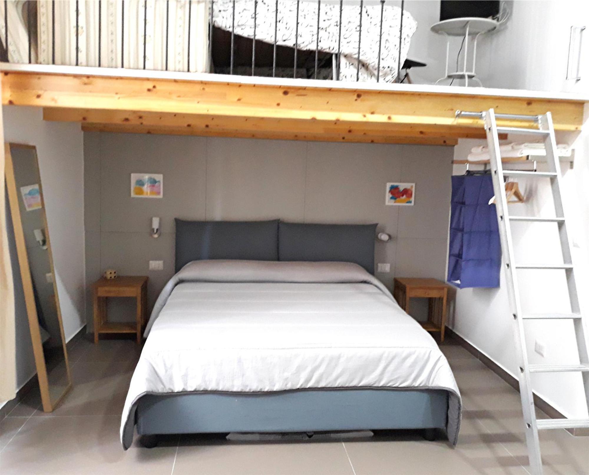 Bed & Breakfast Center 2*